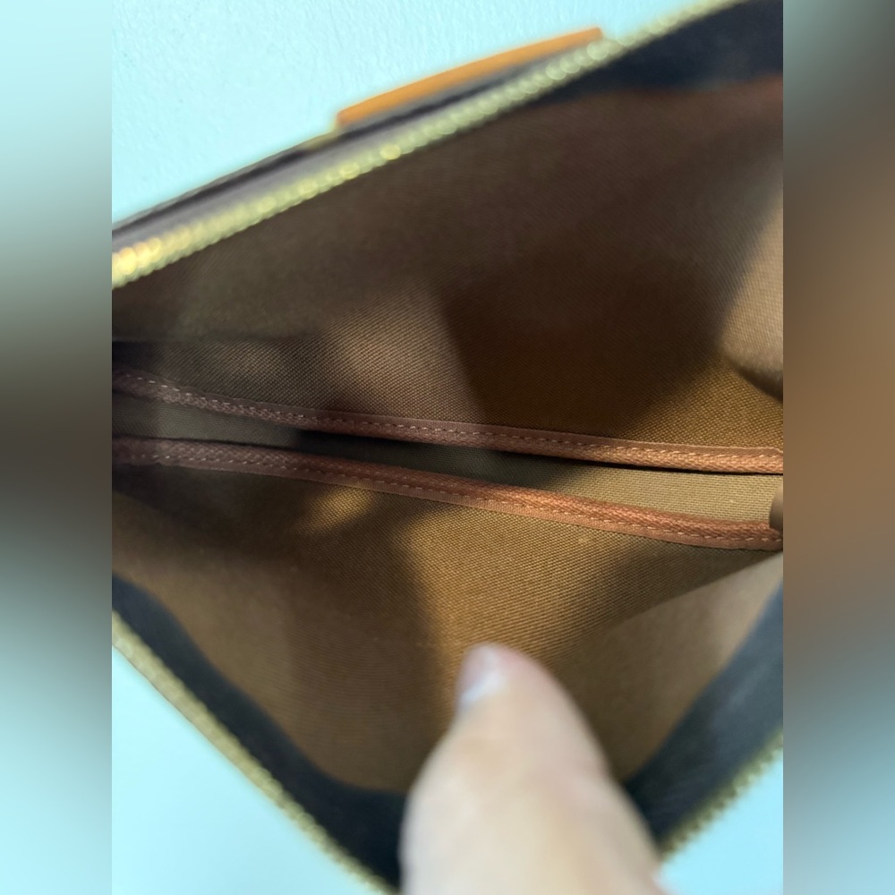 Louis Vuitton small pochette from MPA - Picture 10 of 16